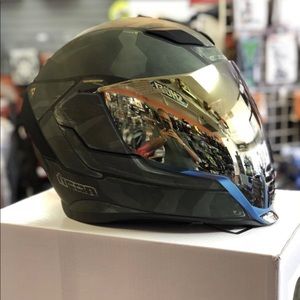 Icon Airflite Battlescar helmet